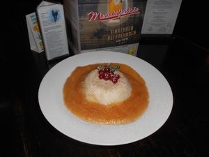 Vegan coconut-milk  rice with applesauce and cinnamon at Mariahilferbräu in Vienna