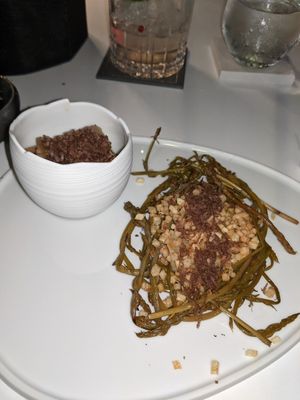 "The Egg" with yummy wild asparagus at Petra in Santorini
