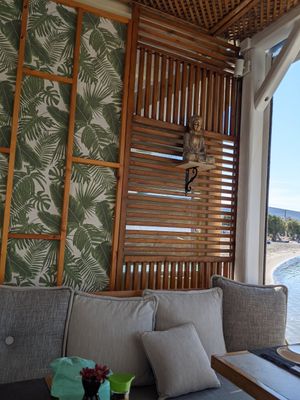 Lovely ambiance at HANABI in Milos