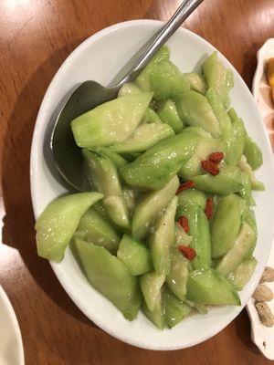 58 towel ground 絲瓜  at Lucky Vege House Inc in Brooklyn