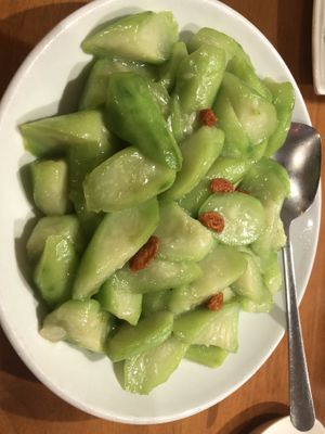 58 towel ground 絲瓜  at Lucky Vege House Inc in Brooklyn