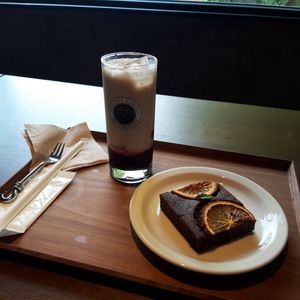Brownie and blueberry yogurt drink at Savage Garden - Maybe closed in Seoul