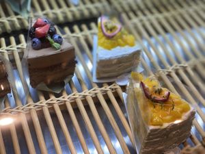 Cakes  at Savage Garden - Maybe closed in Seoul