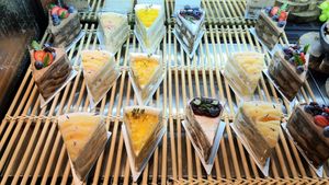 cakes at Savage Garden - Maybe closed in Seoul