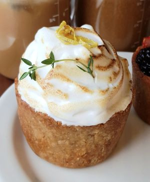 Lemon Meringue Tarte at Savage Garden - Maybe closed in Seoul