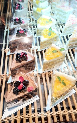 display of cream cakes at Savage Garden - Maybe closed in Seoul