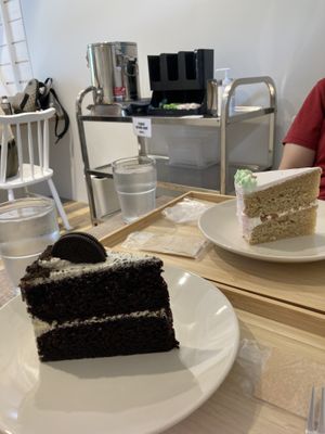 Oreo and peach cake   at Trick or Treat Vegan Sweets (formerly Canelita Sweets) in Osaka