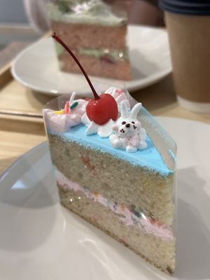 Melhor bolo de Osaka    at Trick or Treat Vegan Sweets (formerly Canelita Sweets) in Osaka