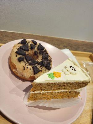 Donut was sooo good! at Trick or Treat Vegan Sweets (formerly Canelita Sweets) in Osaka