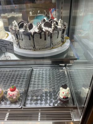   at Trick or Treat Vegan Sweets (formerly Canelita Sweets) in Osaka