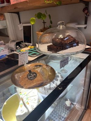   at Trick or Treat Vegan Sweets (formerly Canelita Sweets) in Osaka