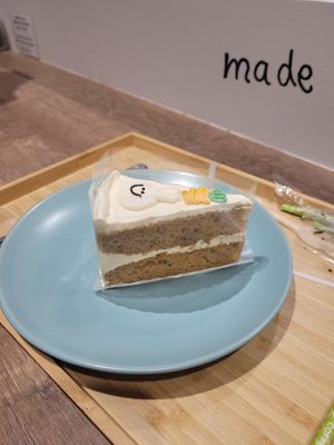 Vegan Carrot cake at Trick or Treat Vegan Sweets (formerly Canelita Sweets) in Osaka