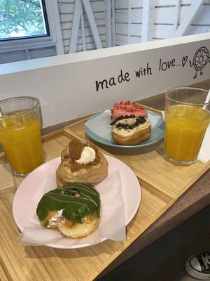   at Trick or Treat Vegan Sweets (formerly Canelita Sweets) in Osaka