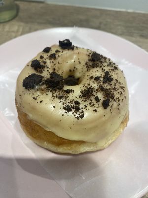 Oreo donut   at Trick or Treat Vegan Sweets (formerly Canelita Sweets) in Osaka