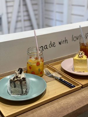   at Trick or Treat Vegan Sweets (formerly Canelita Sweets) in Osaka