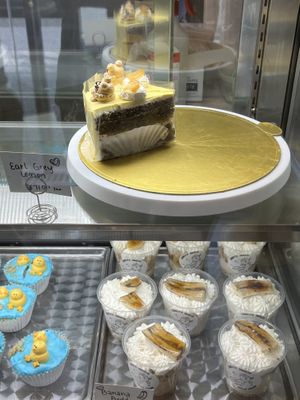 Earl Grey lemon cake   at Trick or Treat Vegan Sweets (formerly Canelita Sweets) in Osaka