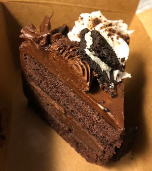 Gâteau Oreo   at OPLANTE Vegan Sushi & Wok  in Montreal