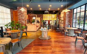  at Caffeinated in Busan