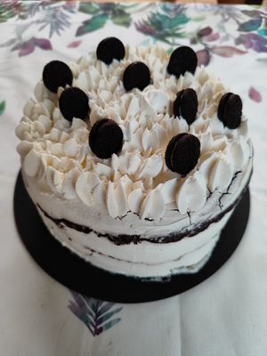 Pastel vegano de oreo at Bee Love Coffee in Cerdanyola Del Valles