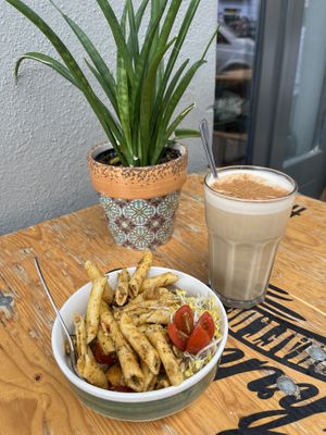 Pumpkin Pasta Salad and a vegan Chai  at Wahrhaft Nahrhaft in Berlin