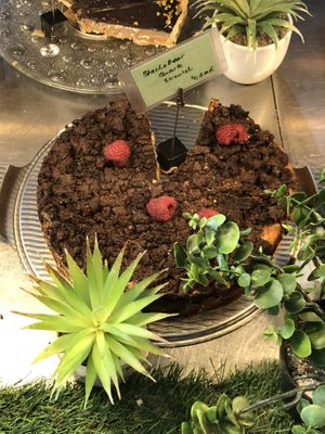 Gooseberry streusel cake   at Wahrhaft Nahrhaft in Berlin