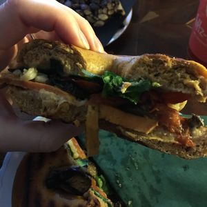 Vegan hummus and roast veg at Wahrhaft Nahrhaft in Berlin