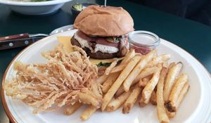 3 Mushrooms & Onion Burger #Veganuary at Swallow Bakery & Cafe - 스왈로베이커리카페 in Seoul