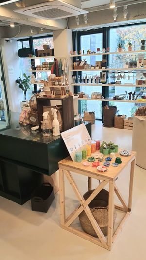 interior of location at Thanks To Zero Waste - 덕분애 제로웨이스트샵 in Seoul
