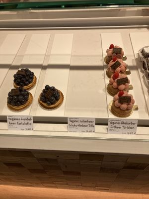 vegan tarte   at Isabella Glutenfeie Pâtisserie in Frankfurt