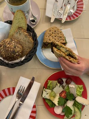 Veggie sandwich & vegan cheese platter   at Isabella Glutenfeie Pâtisserie in Frankfurt