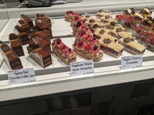 selection (oct 2022) at Isabella Glutenfeie Pâtisserie in Frankfurt