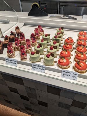 selection (june 2024) at Isabella Glutenfeie Pâtisserie in Frankfurt