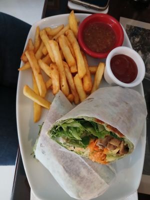 Loving Wrap at Loving Hut - Costa Rica in Heredia