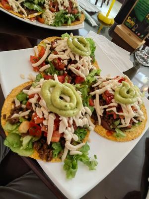 Chalupas brutales. at Loving Hut - Costa Rica in Heredia