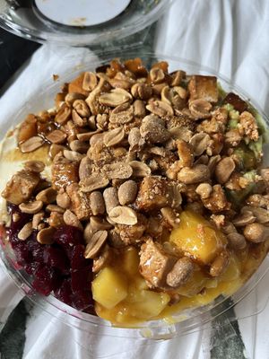 vegan large poke bowl  at Hawaiian Poké Bowl in Tilburg