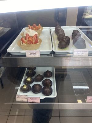 Didn’t get to try these but they looked delicious!  at VegannA Café e Bistrô in Curitiba