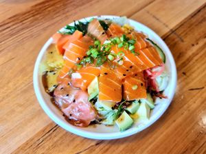 Fisch Bowl at Cookatoo Kitchen in Richmond