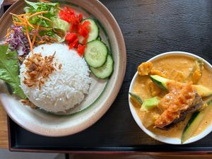 Red vegan duck curry - delicious   at Cookatoo Kitchen in Richmond