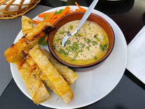 Hummus and toasted bread  at Fr Sabores in Albufeira