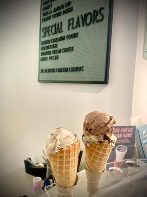 Wirklich zu empfehlen.. wir konnten uns ganz schwer entscheiden  at enila plant based ice cream in Basel