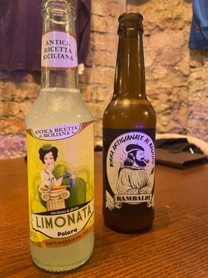 Drinks (lemon juice and beer) at Retrogusto Experience in Lisbon