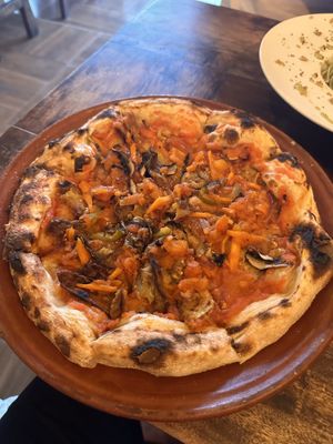 Vegan pizza - no cheese   at Pane e Vino in Lentag