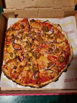 Pizza vegan tuna at Milano Vice - St. Pauli in Hamburg