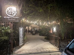 Entrance to the garden at El Tigre y el Toro in Cancun