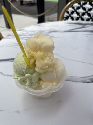 Mango, passion fruit, kiwi, orange   at Royal Cafe in Fairport