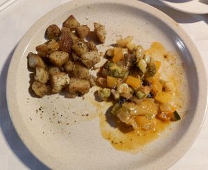 Batata provençal com legumes at Palheiro in Rio De Onor