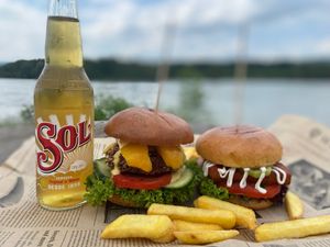 Vegan Mango Falafel Burger/ 
Kiwi Halloumi Burger at Donaublick Imbiss - Kiosk in Korneuburg