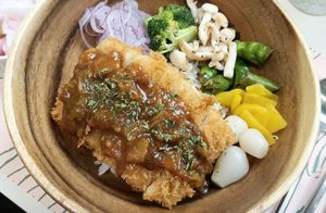 Rice bowl with tofu cutlet at Plantude 플랜튜드 in Seoul