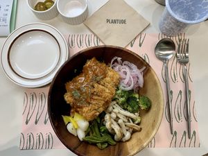 Rice bowl with tofu cutlet (Katsu) and vegetables  at Plantude 플랜튜드 in Seoul