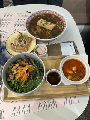 Signature Warm Noodle Soup set (top) & Tofu Crumble Bibimbap set (bottom)  at Plantude 플랜튜드 in Seoul